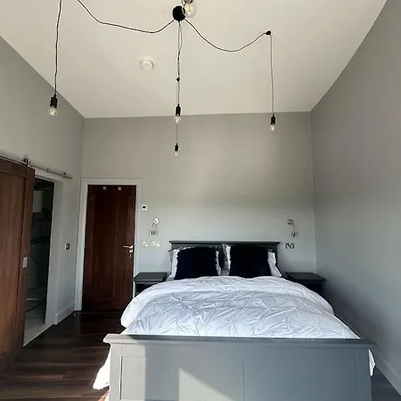 بيت للعطل The Boat House *