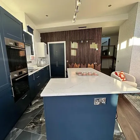 بيت للعطل The Boat House